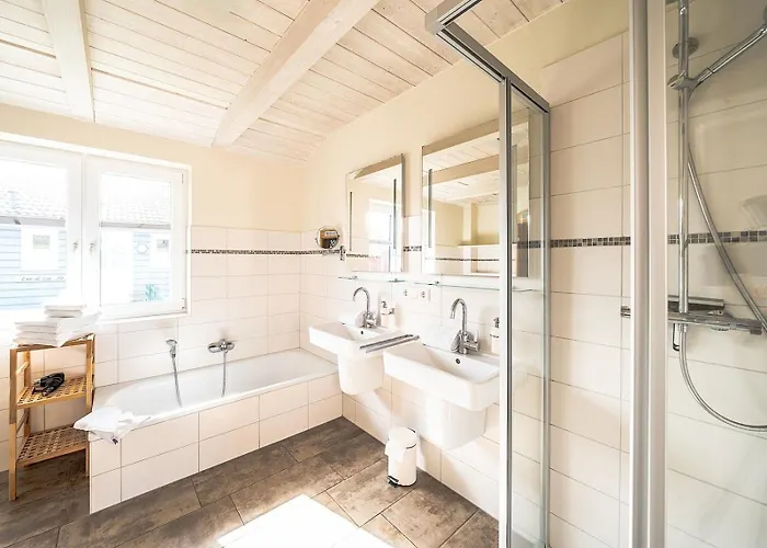 Ueus Eilun 8 - Wohlfuehlen Im Skandinavischen Mit Sauna Und Kamin Dagebüll